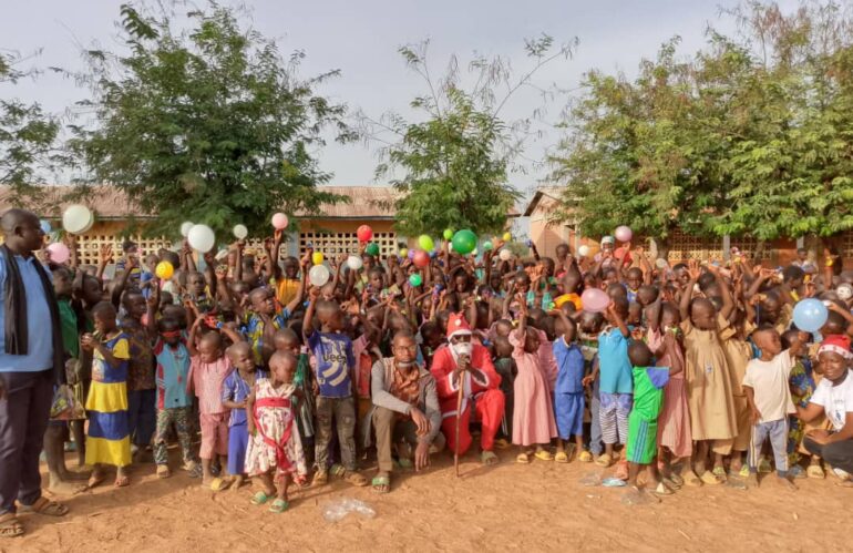 AFE : La magie de Noël illumine les cœurs à Namaré